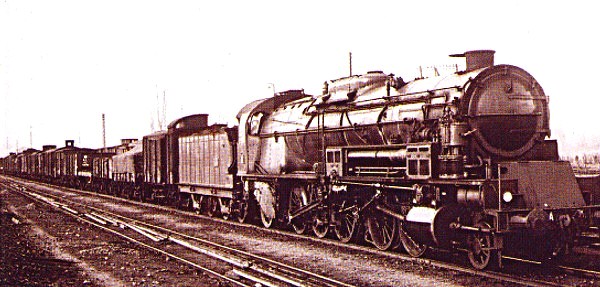 La-151-A-PLM-tete-train-marchandises.jpg