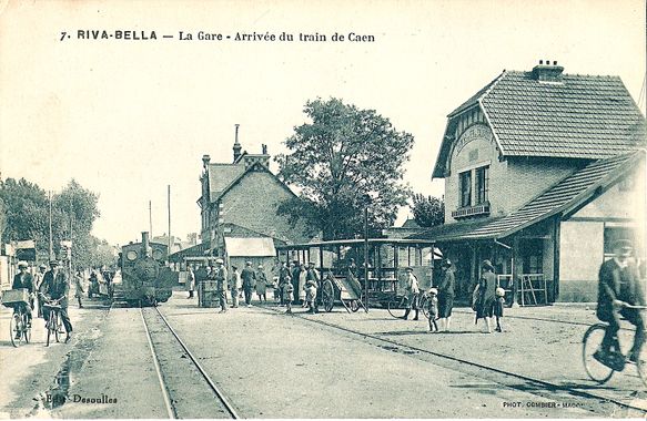 RIVA-BELLA_-_la_Gare_-_Arrivée_du_train_de_Caen.jpg