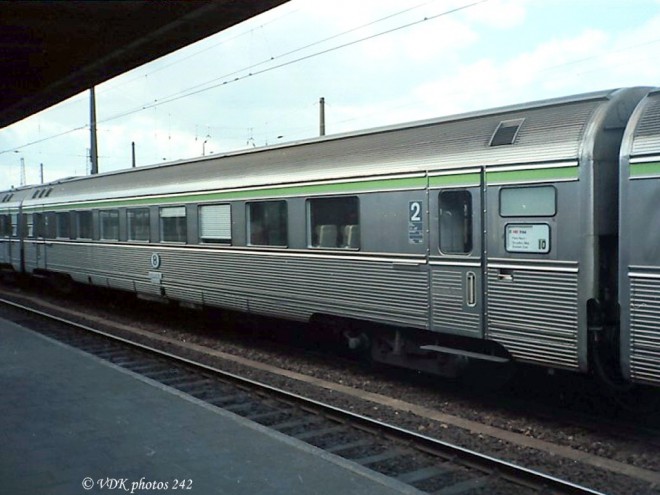 voiture TEE 152_11.04.1987 @ FBMZ - Train EC 83 (ex-TEE Brabant) en provenance de Paris-Nord.jpg