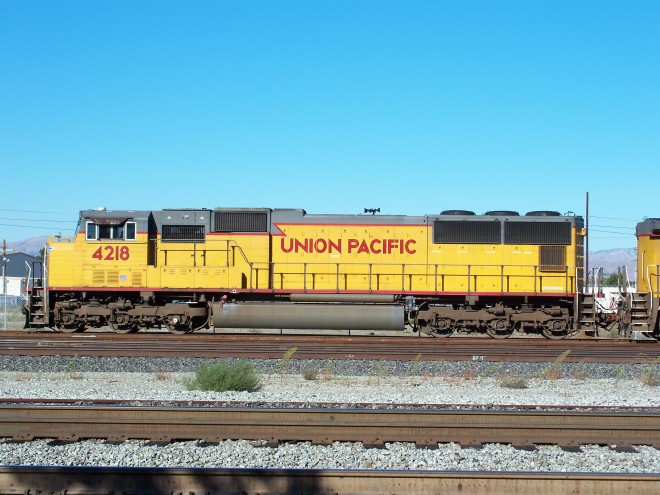 Union_Pacific-Diesel_Locomotive_4218.jpg