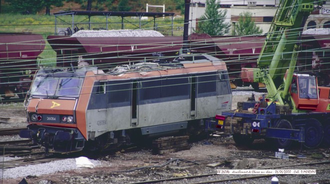 BB 26084 - déraillement Chasse sur Rhône - 06-06-2000.jpg