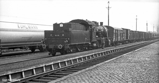 040 D 72 SNCF_xx.06.1965 @ Mouscron_photo Hugo Nauwelaerts via niek opdam-Flickr.jpg