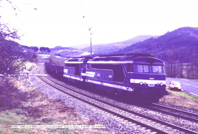 BB 67557 + 67582 avec CC 72040 en pousse - Lamare sur Azergues - 17.12.1989.jpg