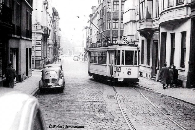 Bruxelles - rue du Trône - 1er octobre 1958.jpg