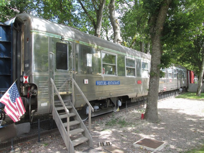 Voiture inox train des Rêves Dracy-Saint-Loup (1).JPG