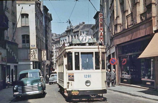 Bruxelles - rue Marché-aux-Herbe vers 1952-1953.jpg