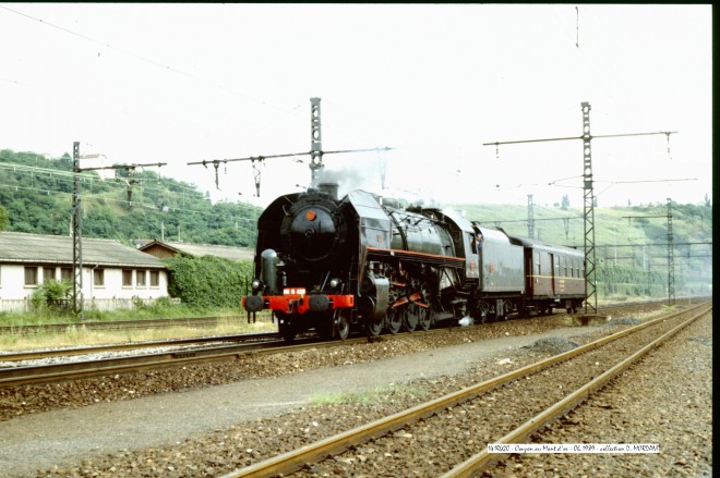 141R420 - Couzon au Mont d'Or - 06.1989.jpg