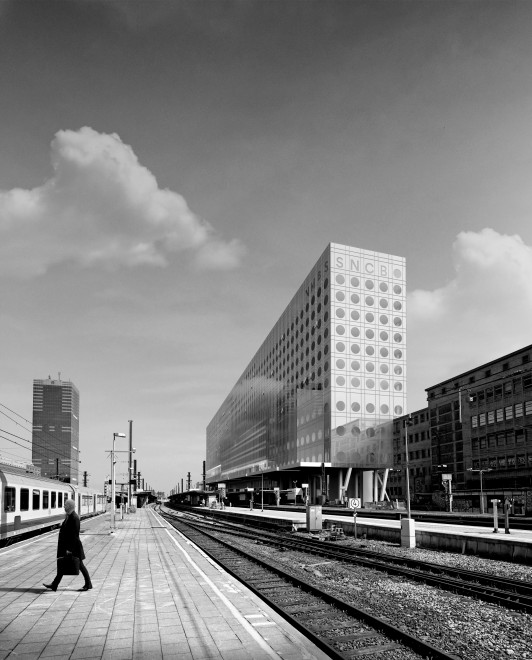 SNCB - new Brussel Zuid station - perron.jpg