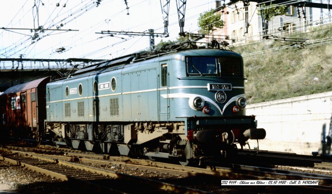 2D2 9119 - Châsse sur Rhône - 03.10 1980.jpg