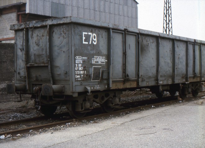 Wagon tombereau E79 Villeubanne 14-12-1997-13184.jpg