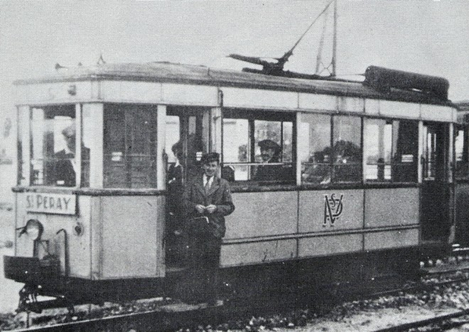 x50f VSP 1949 VSP  Tramway  La Plaine motrice 1 ou 2   ph Vdu Rail.jpg