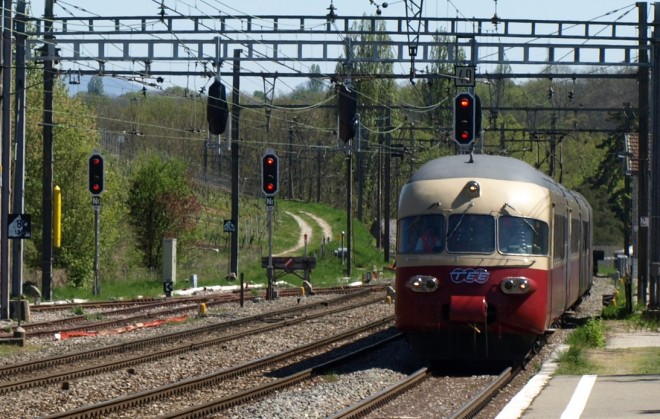 15.04.2014 Train 97162 GE-LP, essai 1500V RAe, La Plaine..JPG